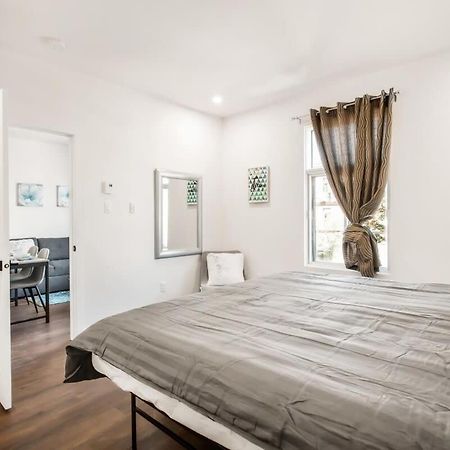 Appartamento M11 Luxury 1Br Sofa Bed In The Heart Of Plateaumile-End Montréal Esterno foto