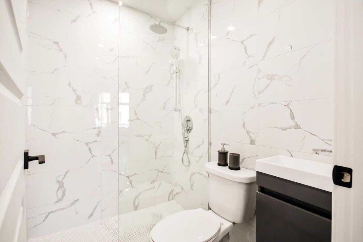 Appartamento M11 Luxury 1Br Sofa Bed In The Heart Of Plateaumile-End Montréal Esterno foto